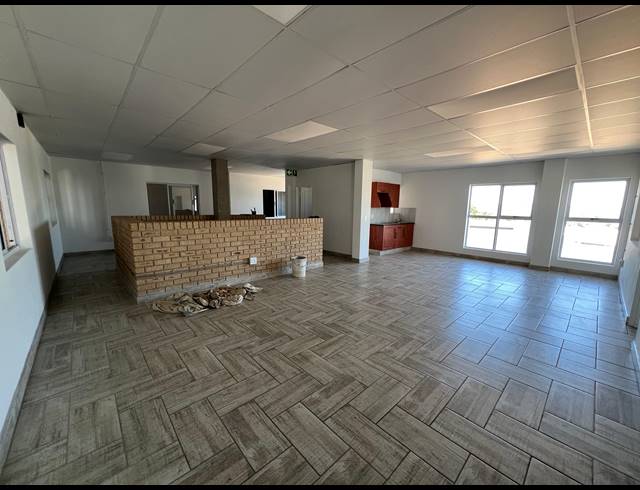 585M² WAREHOUSE TO LET IN LASER PARK